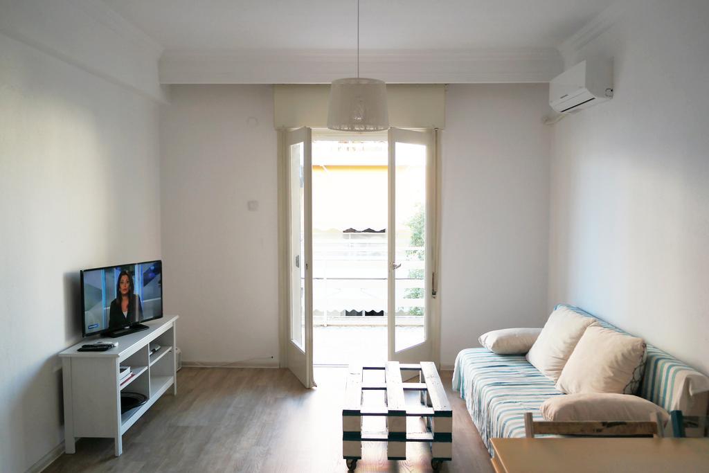 Holiday Apartment Sombrero Néa Péramos エクステリア 写真